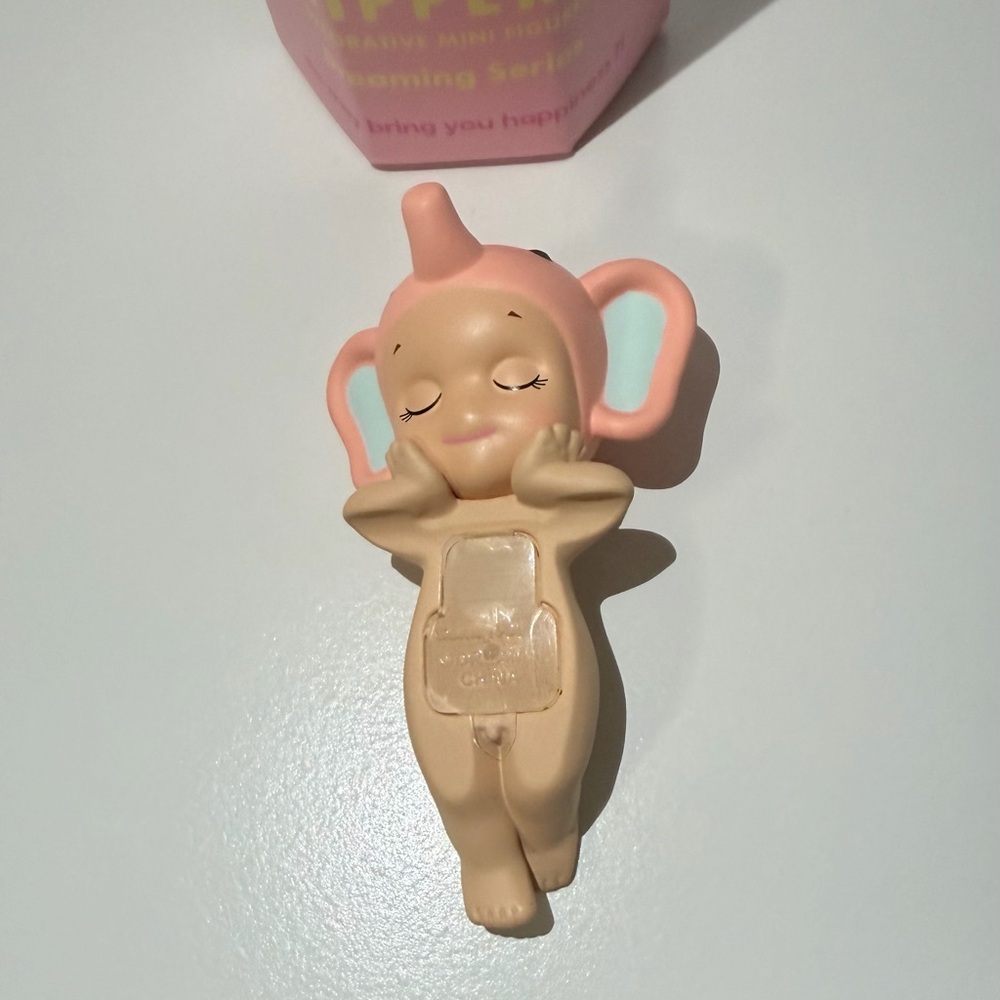 Pink Elephant Sonny angel hipper